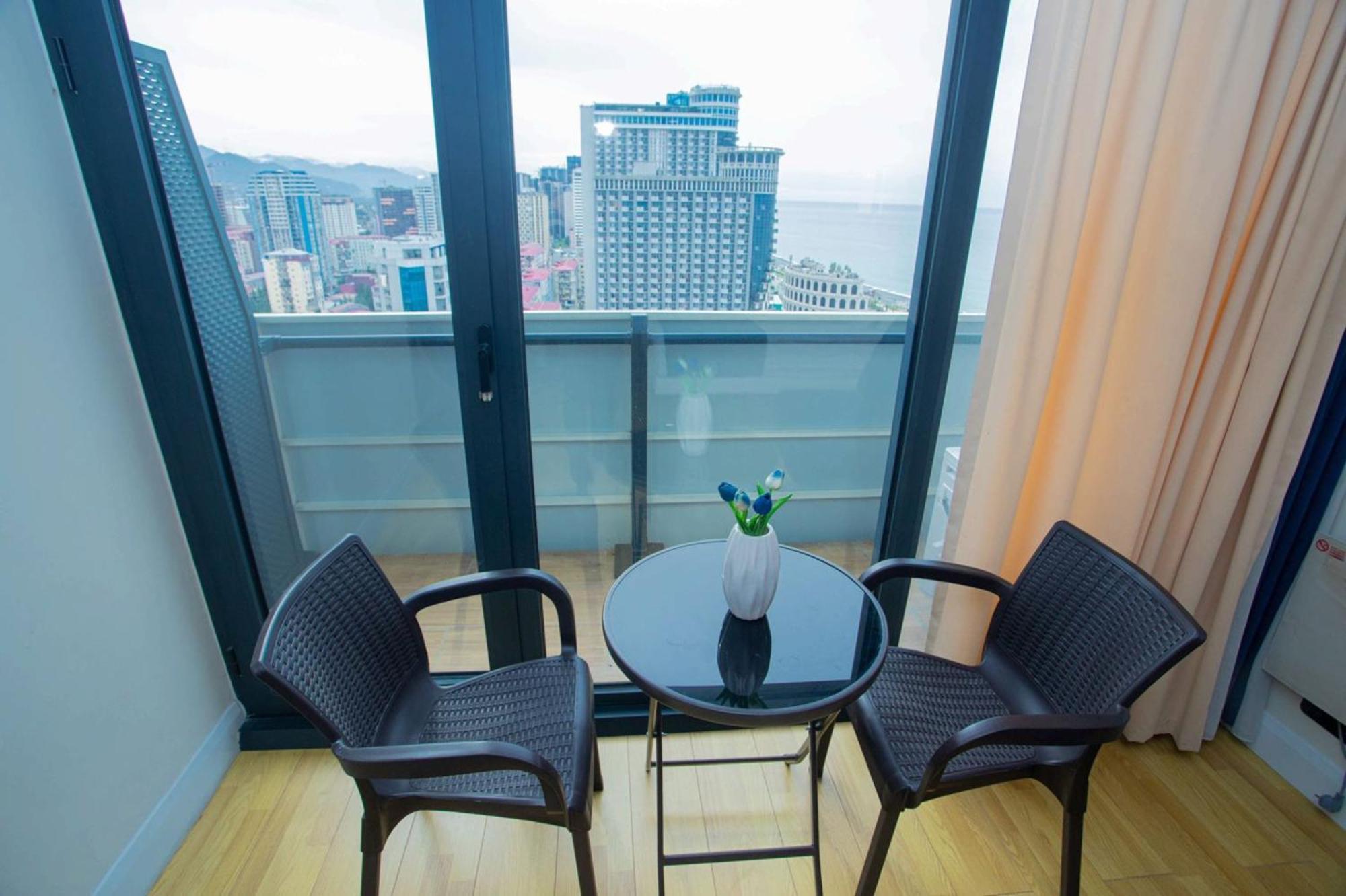 Orbi Aparthotel In Batumi Exterior foto