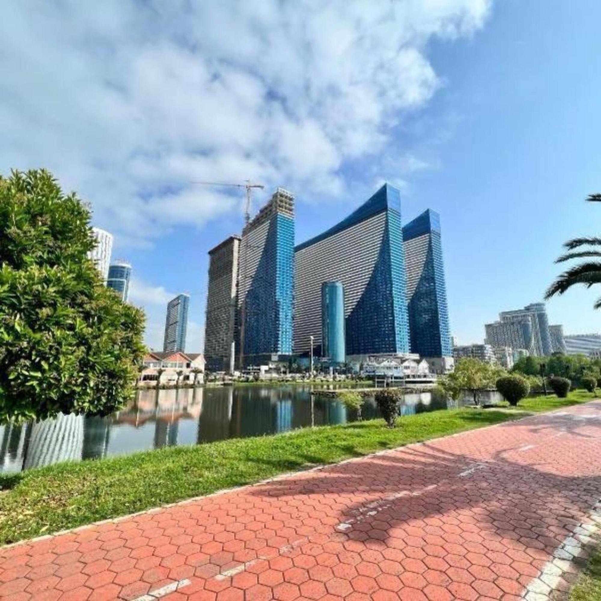 Orbi Aparthotel In Batumi Exterior foto
